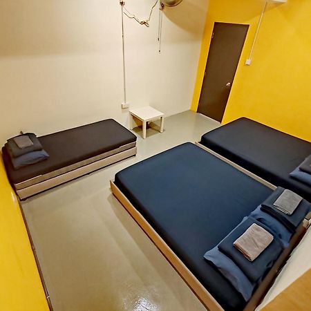 The Cocoon Capsule Hotel Κάμερον Χάιλαντς Εξωτερικό φωτογραφία