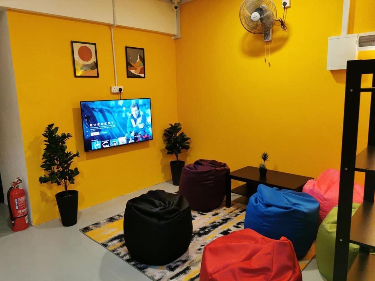 The Cocoon Capsule Hotel Κάμερον Χάιλαντς Εξωτερικό φωτογραφία