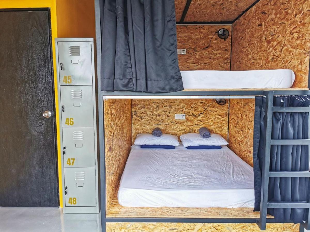 The Cocoon Capsule Hotel Κάμερον Χάιλαντς Εξωτερικό φωτογραφία