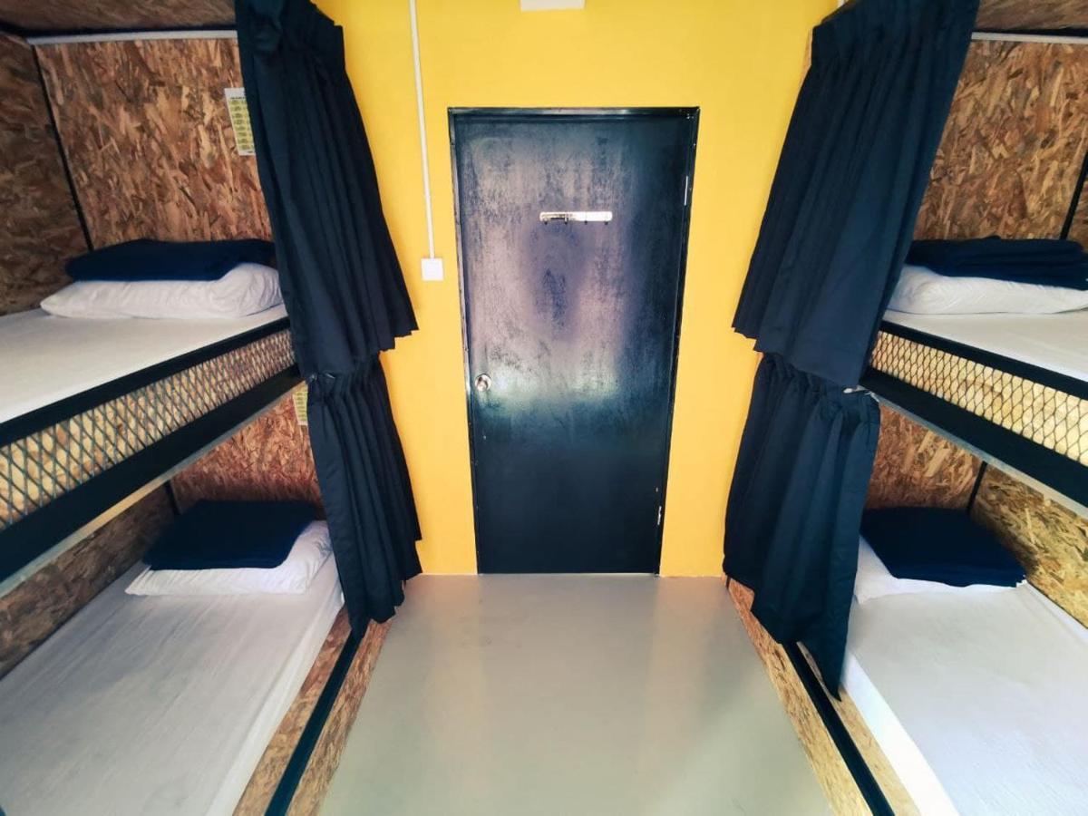 The Cocoon Capsule Hotel Κάμερον Χάιλαντς Εξωτερικό φωτογραφία