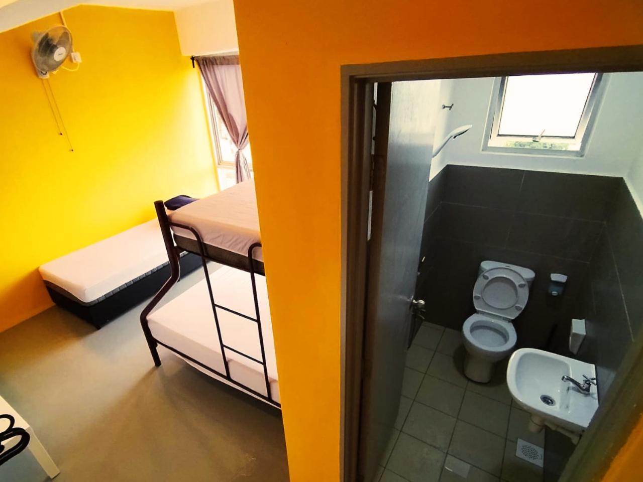 The Cocoon Capsule Hotel Κάμερον Χάιλαντς Εξωτερικό φωτογραφία