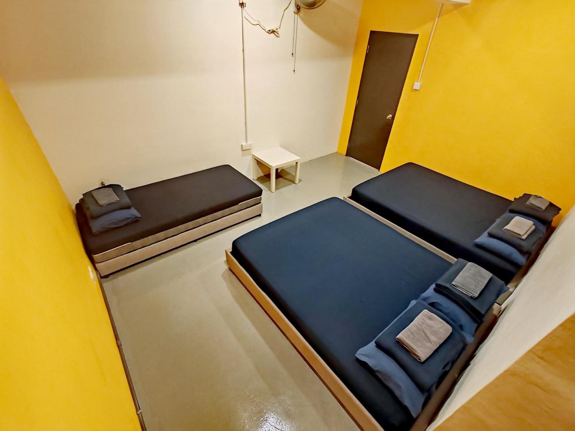 The Cocoon Capsule Hotel Κάμερον Χάιλαντς Εξωτερικό φωτογραφία